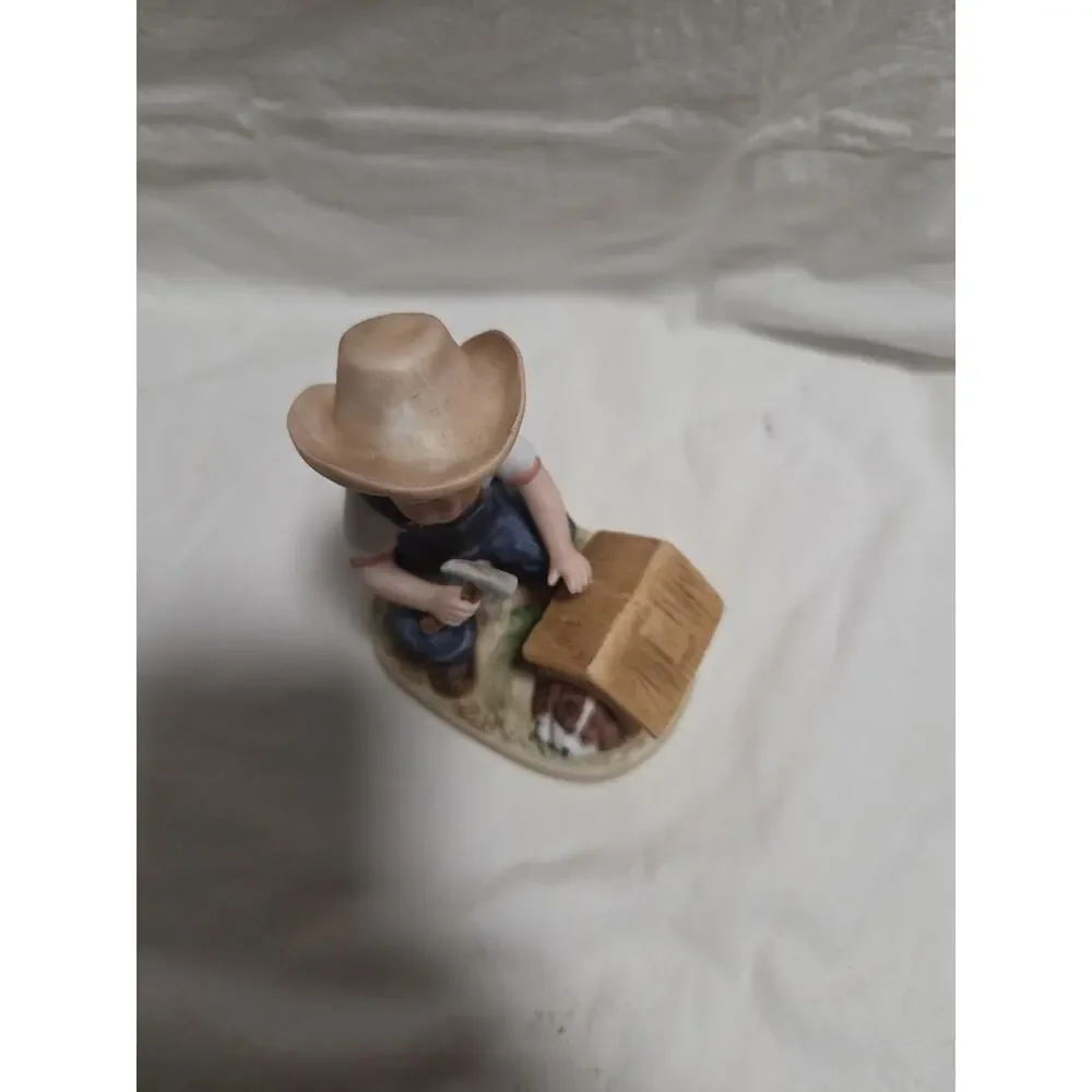 Homco DENIM DAYS Figurine - Beautiful Piece